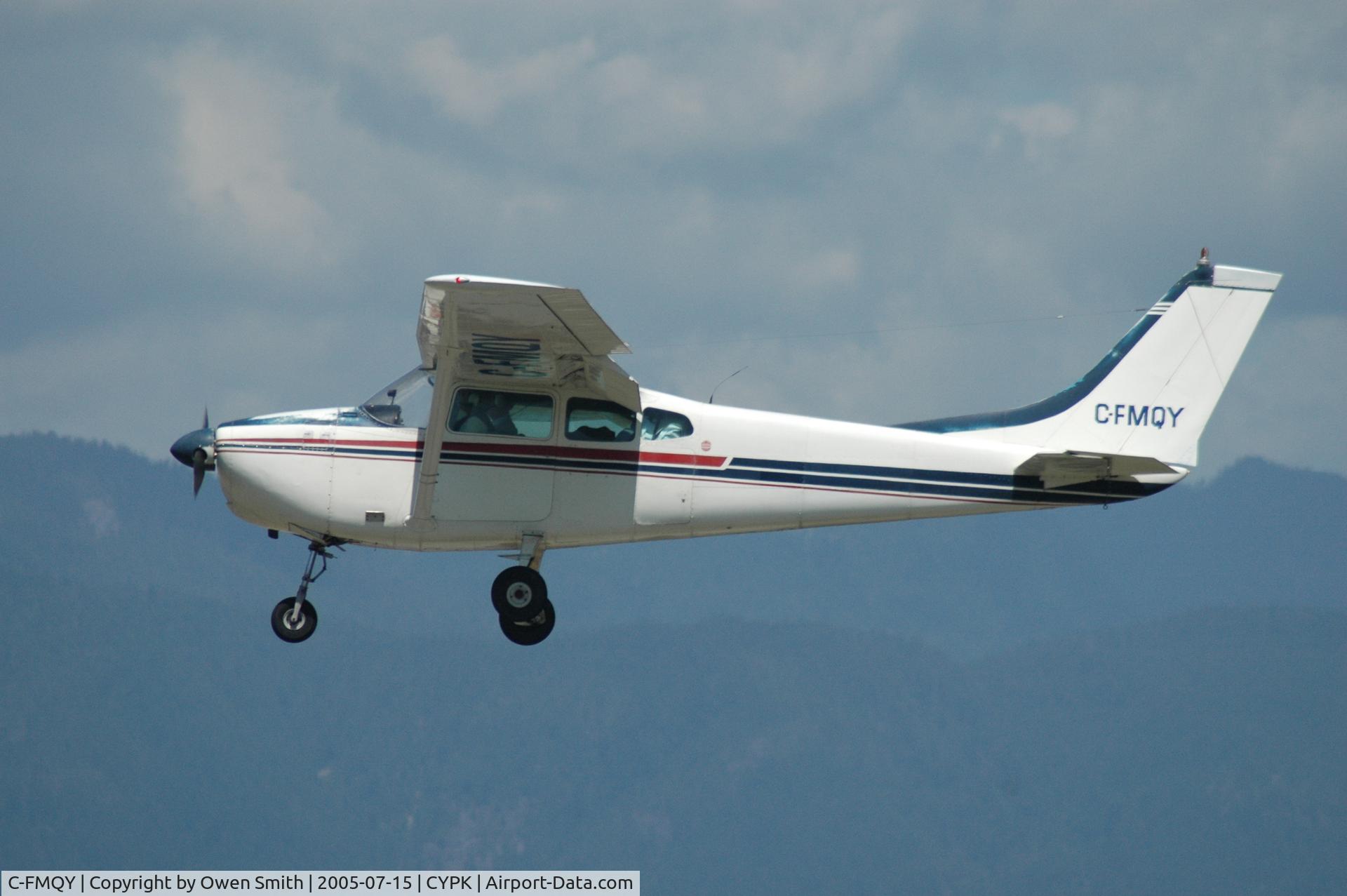 C-FMQY, 1960 Cessna 182C Skylane C/N 52968, On approach to Pitt Meadows, BC
