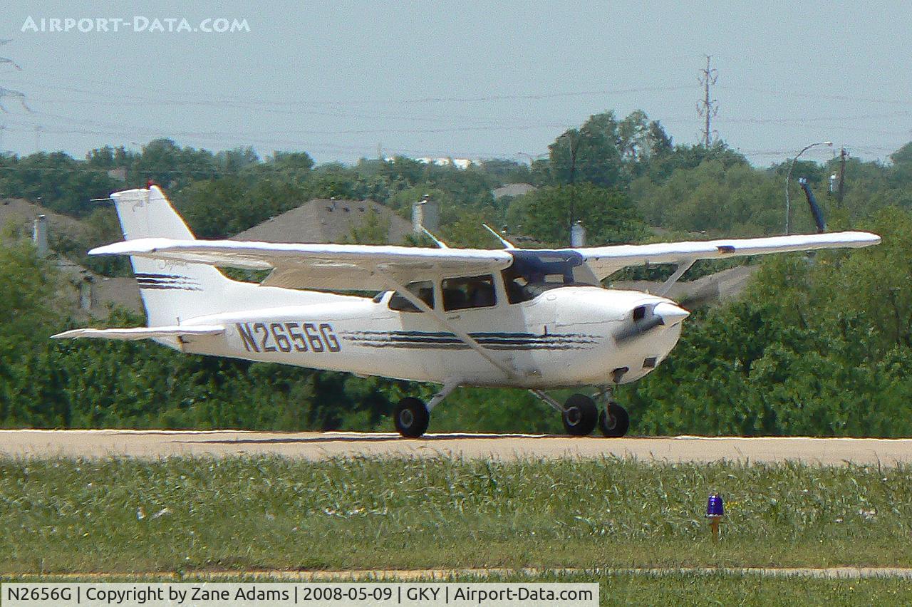 N2656G, 1998 Cessna 172R Skyhawk C/N 17280569, At Arlington Municipal