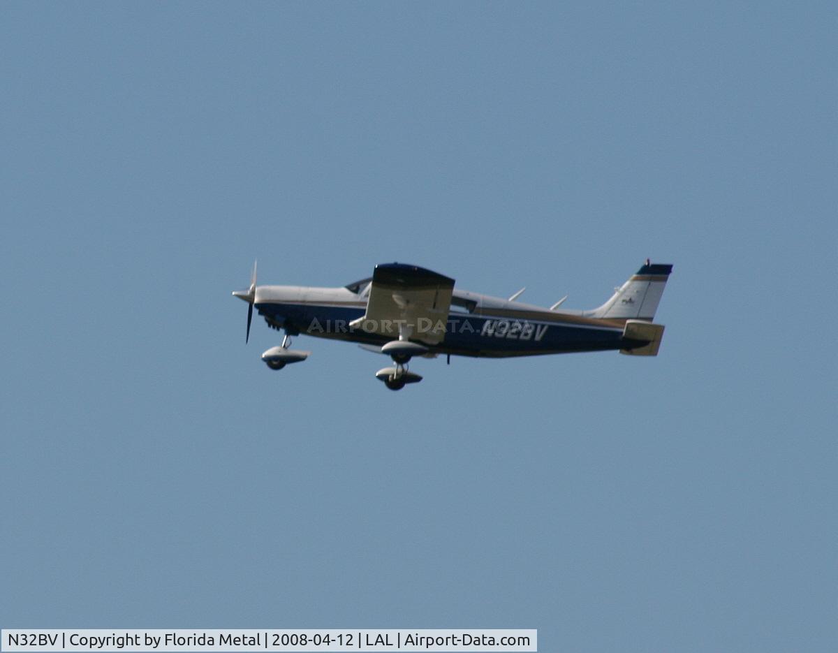 N32BV, 1972 Piper PA-32-300 Cherokee Six C/N 32-7240084, PA-32-300