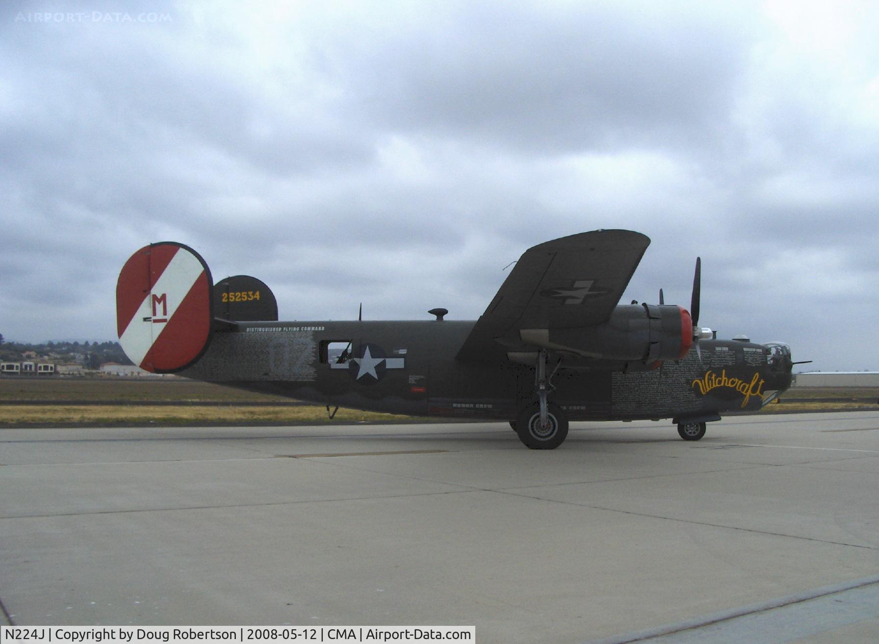 N224J, 1944 Consolidated B-24J-85-CF Liberator C/N 1347 (44-44052), 1944 Consolidated B-24J LIBERATOR 'Witchcraft', four turbocharged Pratt & Whitney R-1830-65 Twin Wasp 1,200 Hp each, Experimental/Exhibition class, taxi turn