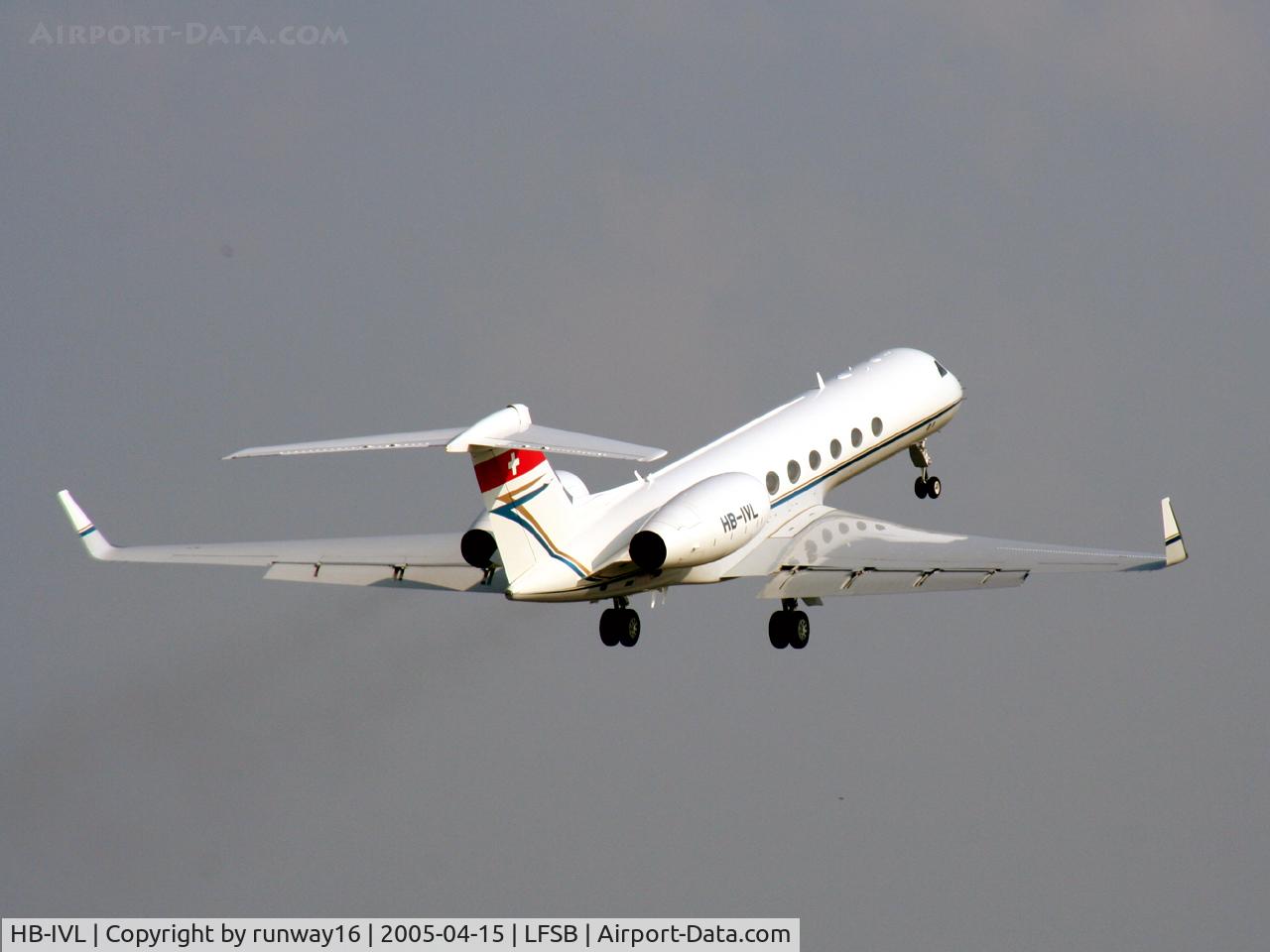 HB-IVL, Gulfstream Aerospace 5 C/N 513, departing runway 16