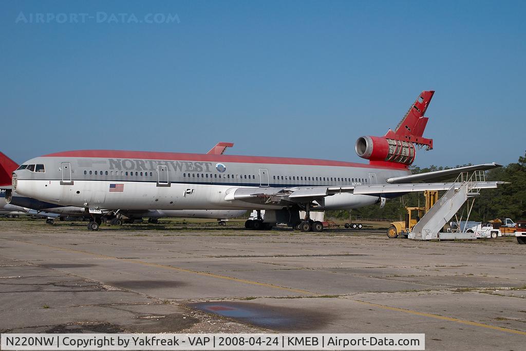 N220NW, 1973 Douglas DC-10-30 C/N 46577, ex Northwest DC10