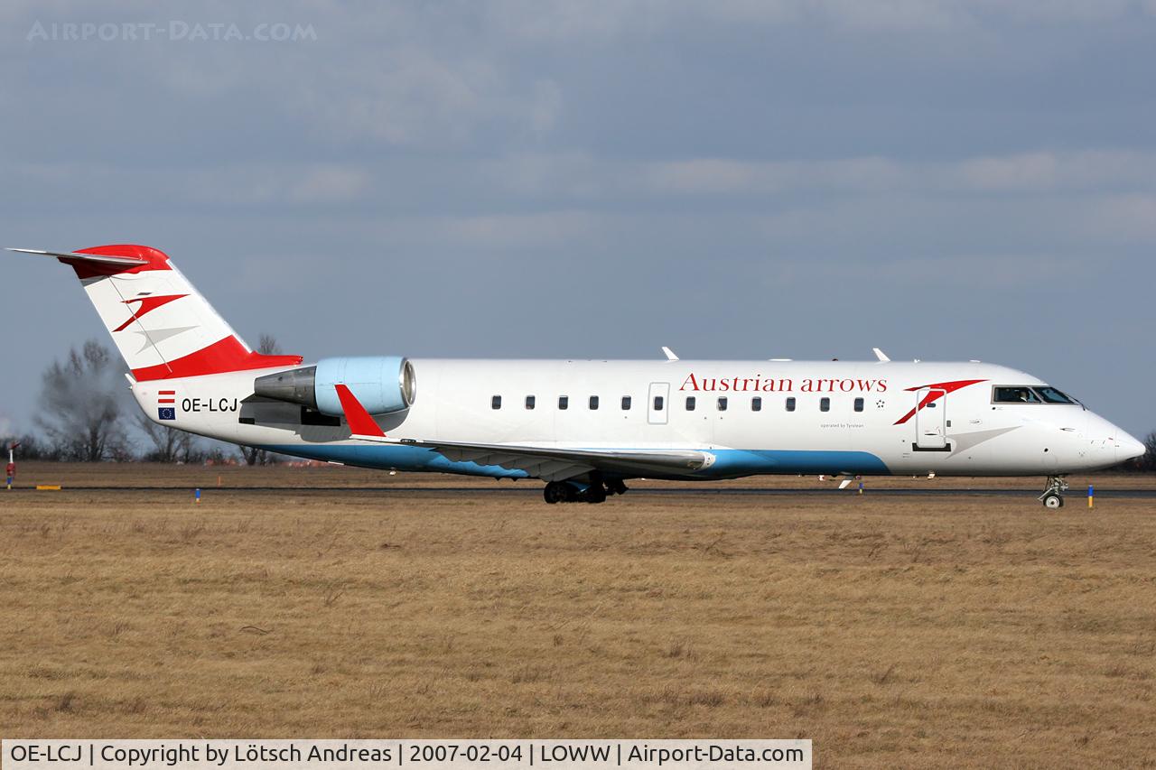OE-LCJ, 1996 Canadair CRJ-200LR (CL-600-2B19) C/N 7142, taxi to RWY 34