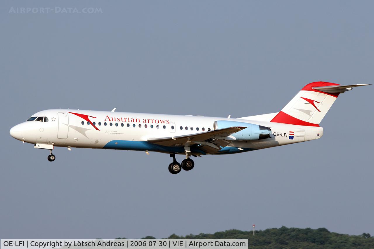 OE-LFI, 1995 Fokker 70 (F-28-0070) C/N 11529, landing RWY 34