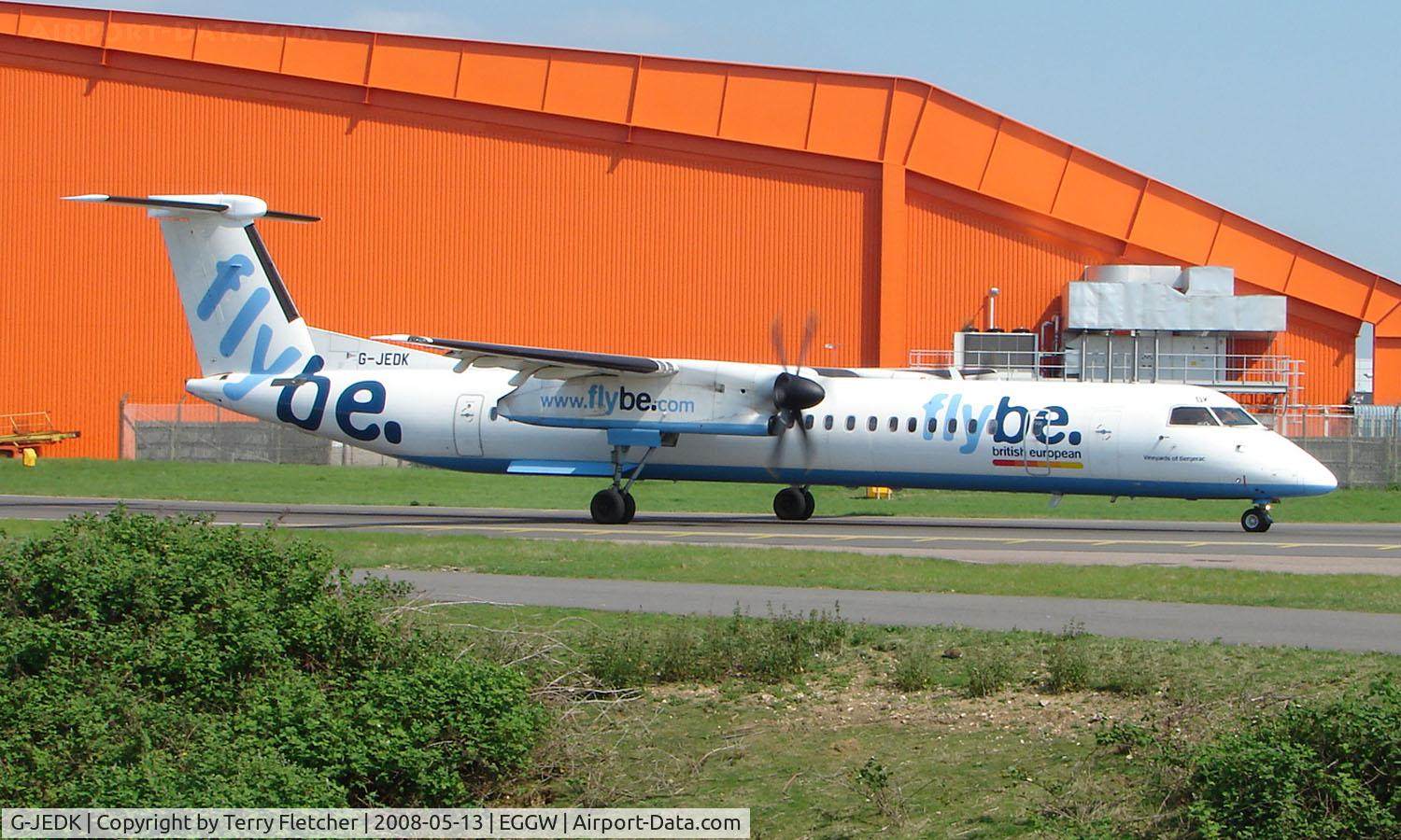 G-JEDK, 2002 De Havilland Canada DHC-8-402Q Dash 8 C/N 4065, FLYBE Dash 8 departing Luton