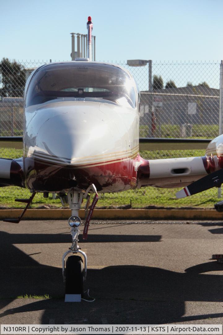 N310RR, 1974 Cessna 310R C/N 310R0014, Cessna 310R Nose