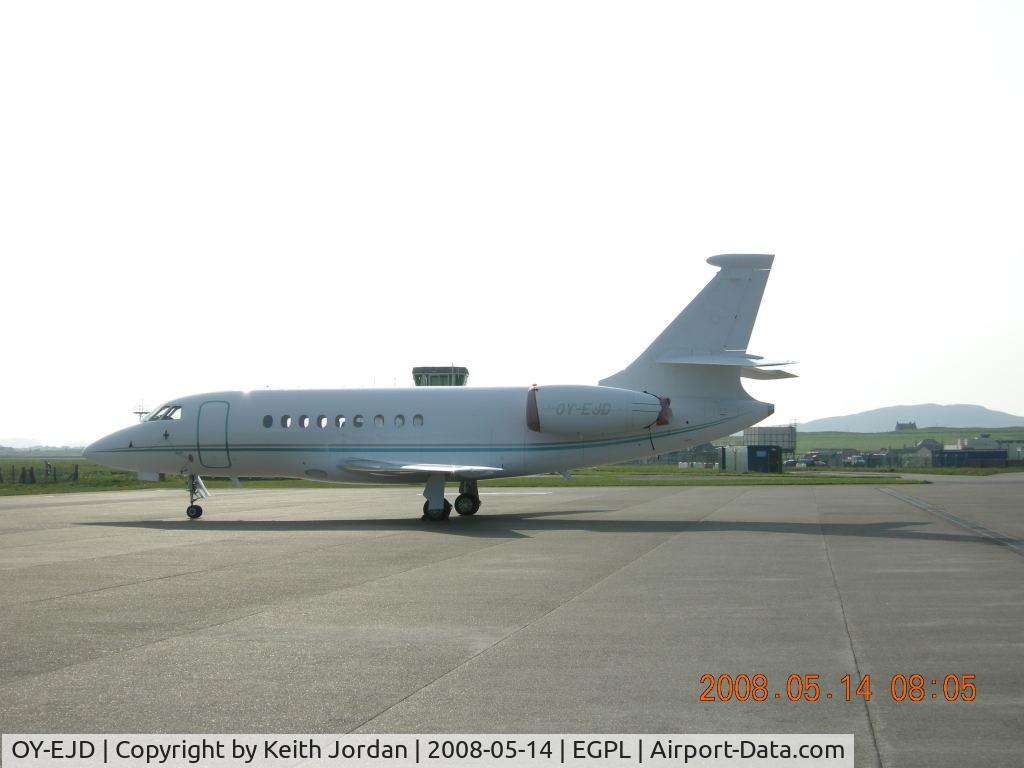 OY-EJD, 2005 Dassault Falcon 2000EX C/N 63, Dassault Falcon on Benbecula