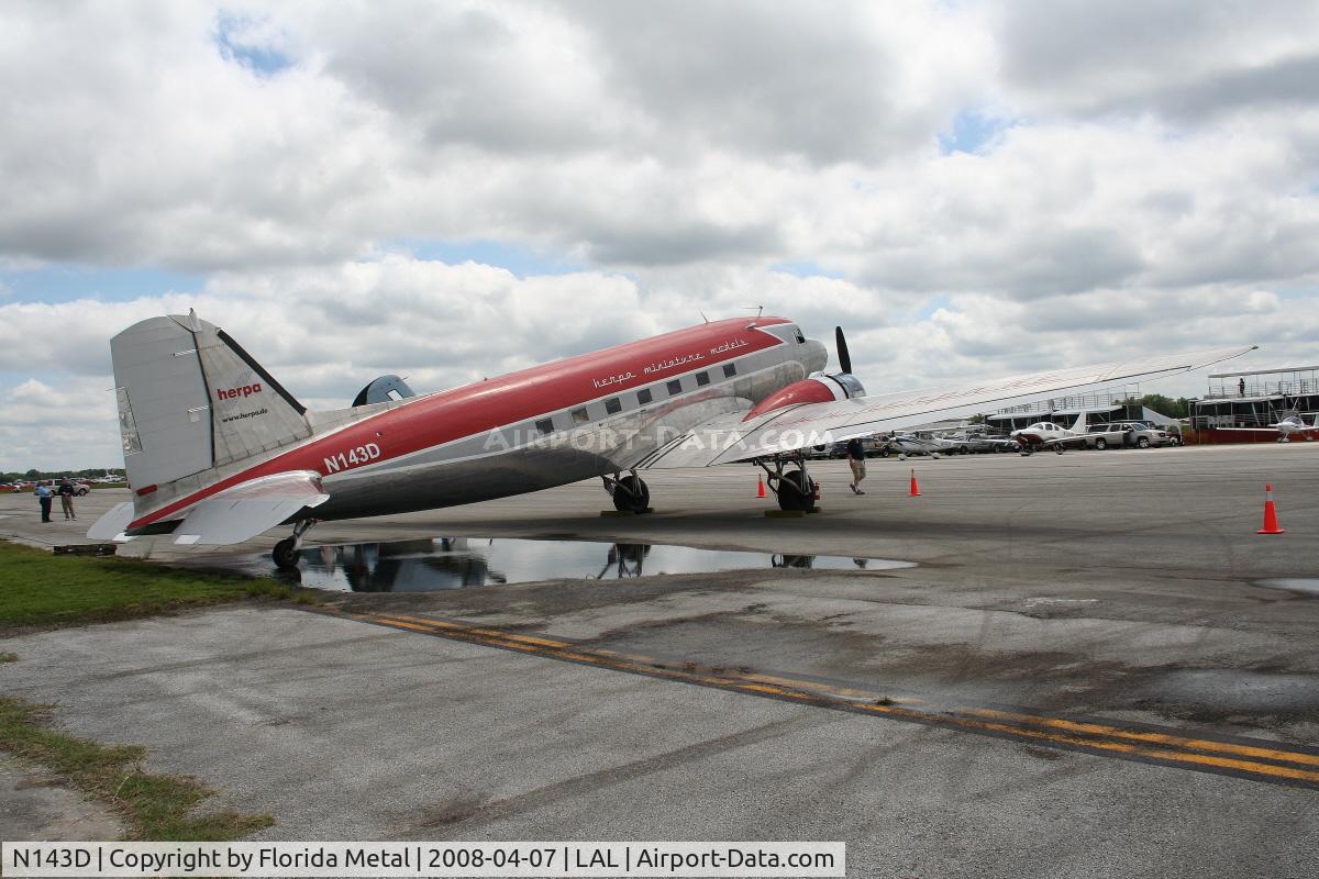 N143D, 1938 Douglas DC-3A-S4C4G C/N 2054, Herpa DC-3