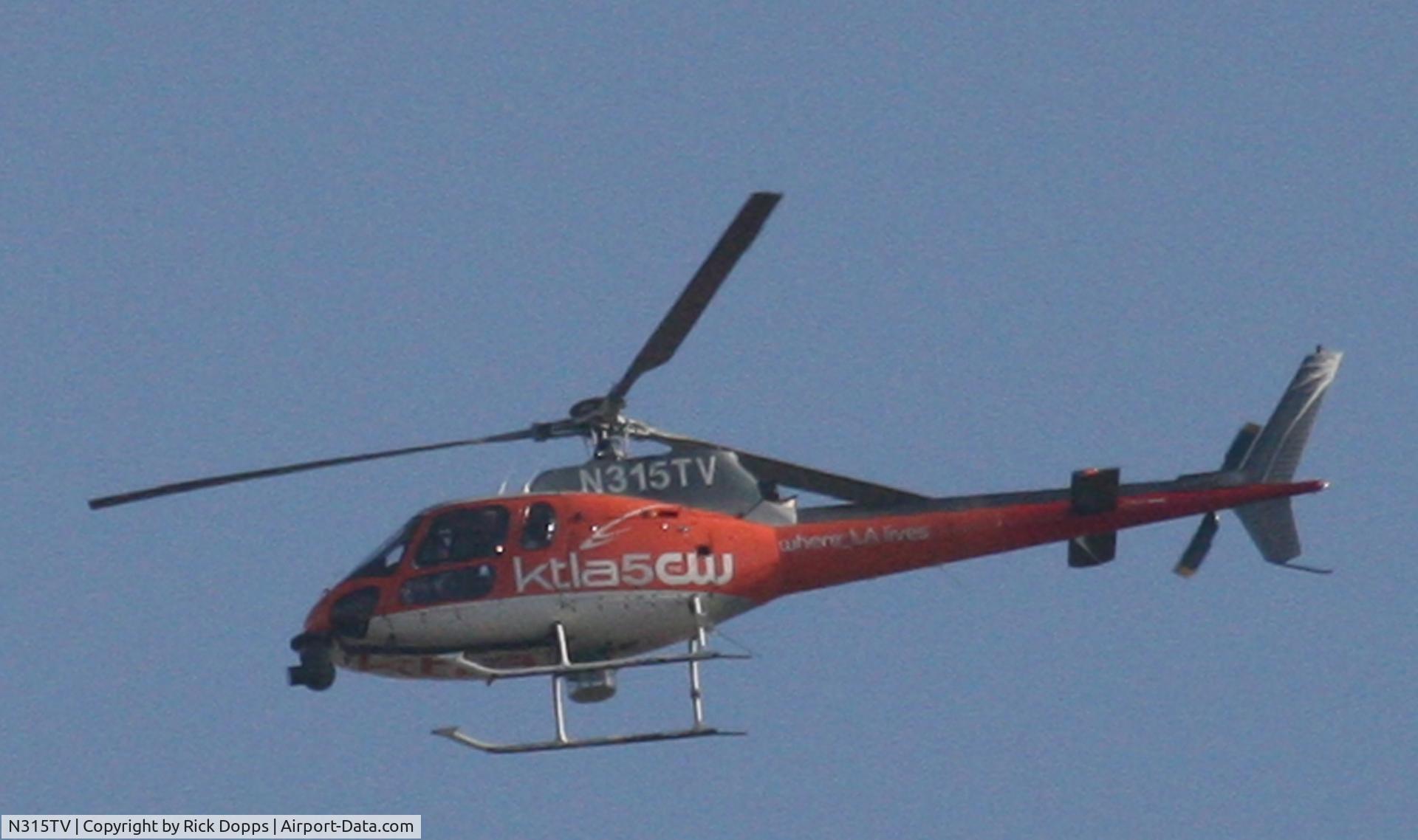 N315TV, 1994 Eurocopter AS-350BA Ecureuil C/N 2822, Flying over I210 in San Dimas, CA