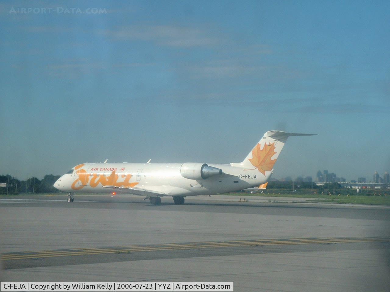 C-FEJA, 2004 Bombardier CRJ-200ER (CL-600-2B19) C/N 7983, Bombardier CRJ at Pearson YYZ