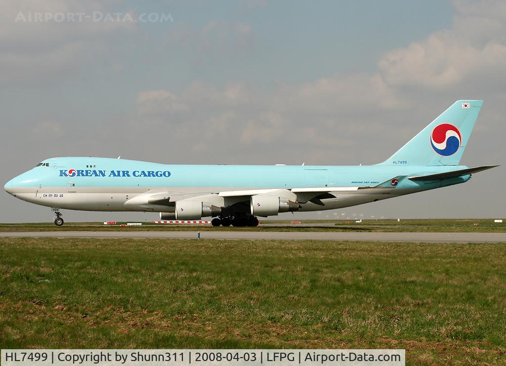 HL7499, 2004 Boeing 747-4B5F/SCD C/N 33517, Taxiing for departure