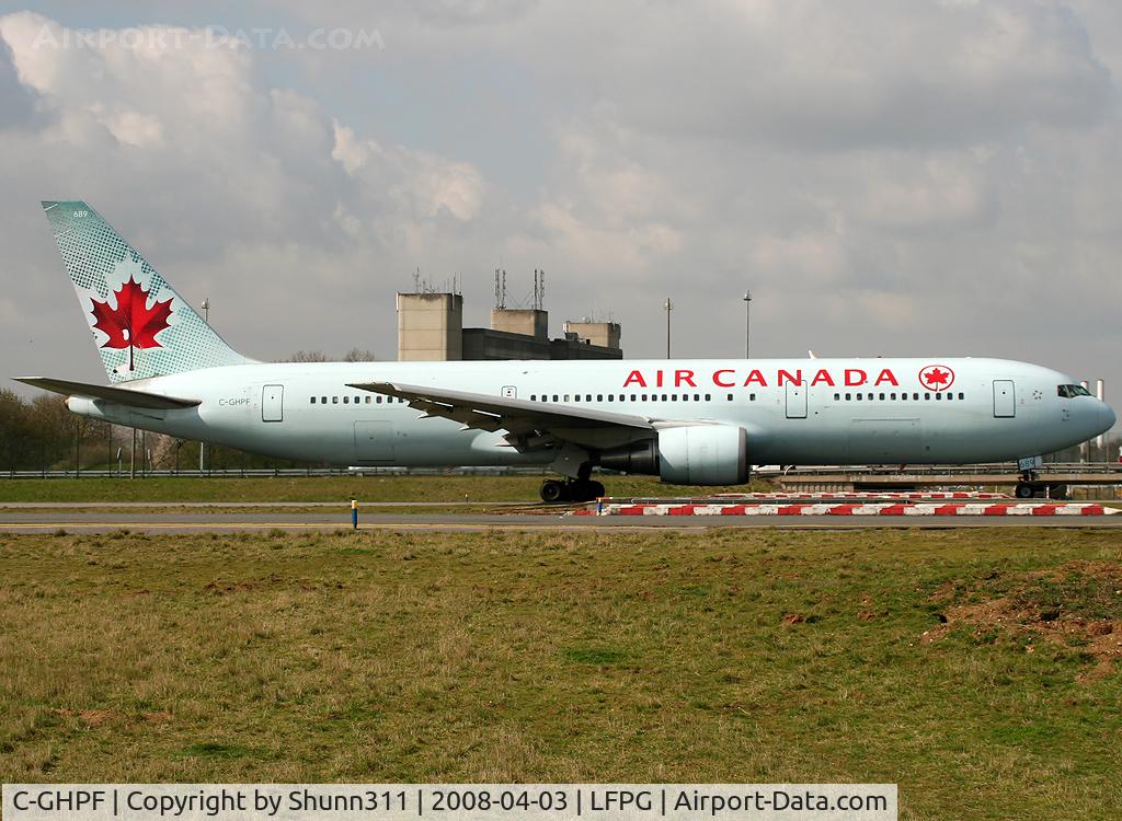 C-GHPF, 1993 Boeing 767-3Y0/ER C/N 26206, Taxiing on the parallels runways