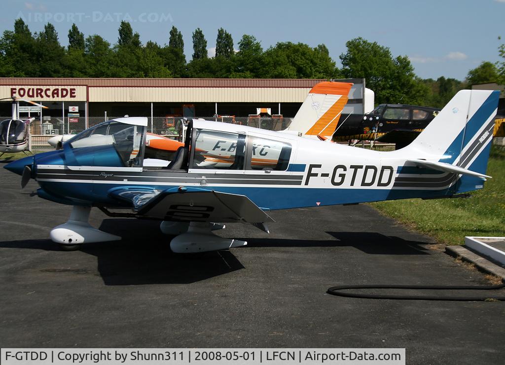 F-GTDD, Robin DR-400-180 Regent C/N 2398, Waiting a new light flight...