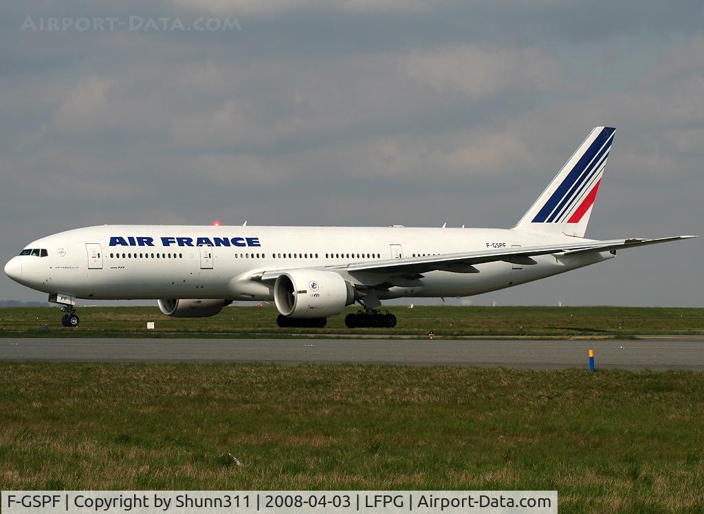F-GSPF, 1999 Boeing 777-228/ER C/N 29007, Taxiing for departure