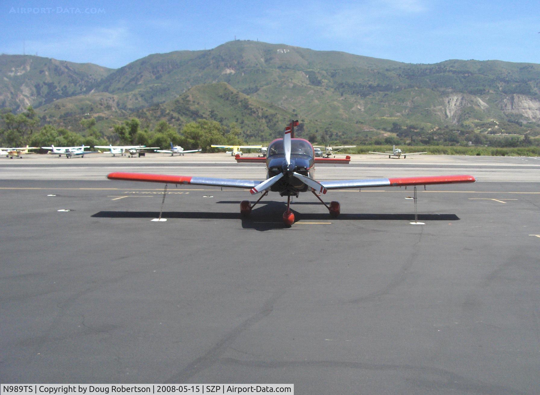 N989TS, Vans RV-10 C/N 40067, 2005 Younkin VAN's RV-10A, Early arrival for National Howard Fly-In (Has also built a Howard 'Mr. Mulligan' replica)