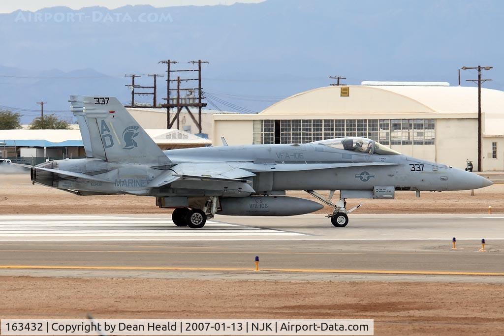 163432, 1987 McDonnell Douglas F/A-18C Hornet C/N 628/C006, F/A-18C AD-337 with VFA-106 