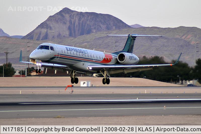 N17185, 2005 Embraer ERJ-145XR (EMB-145XR) C/N 14500922, ExpressJet Airlines / 2005 Embraer EMB-145XR
