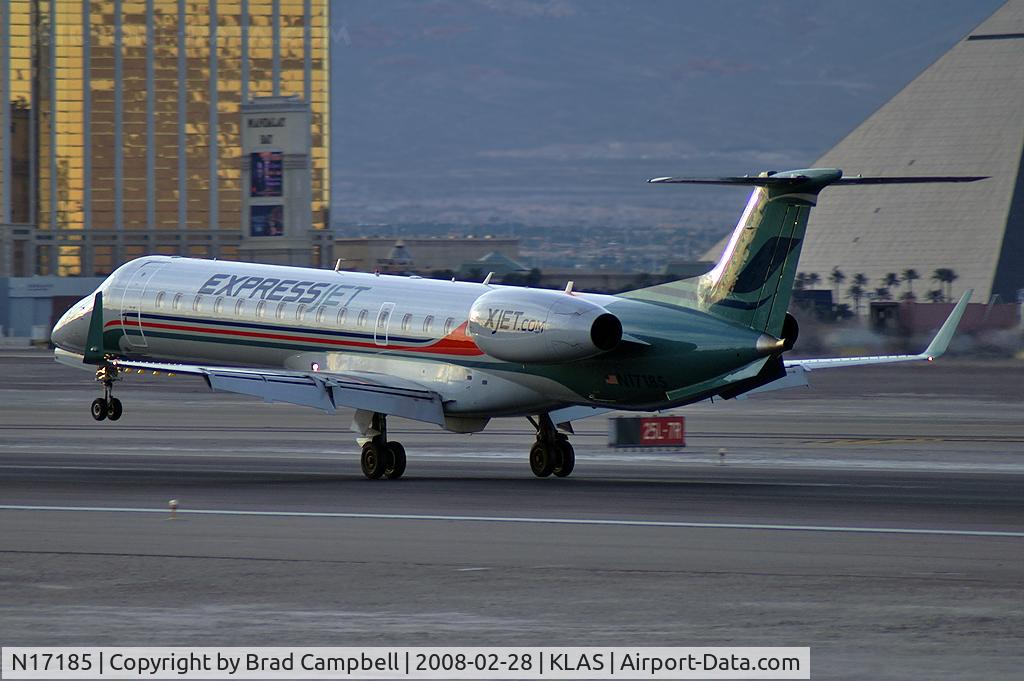 N17185, 2005 Embraer ERJ-145XR (EMB-145XR) C/N 14500922, ExpressJet Airlines / 2005 Embraer EMB-145XR
