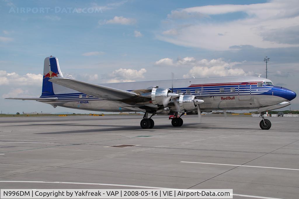 N996DM, 1958 Douglas DC-6B C/N 45563, Red Bull Douglas DC6
