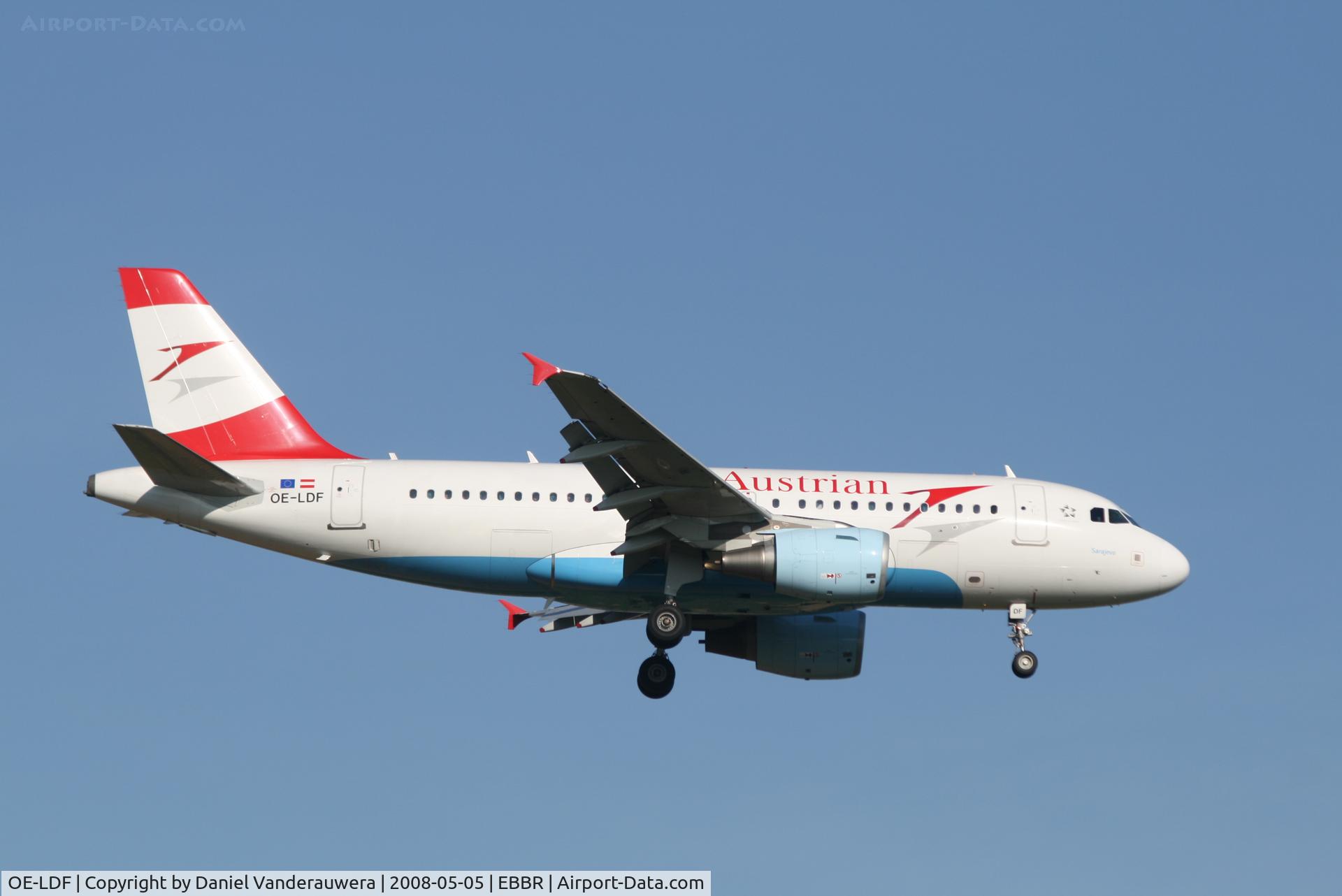 OE-LDF, 2005 Airbus A319-112 C/N 2547, flight OS351 is descending to rwy 02