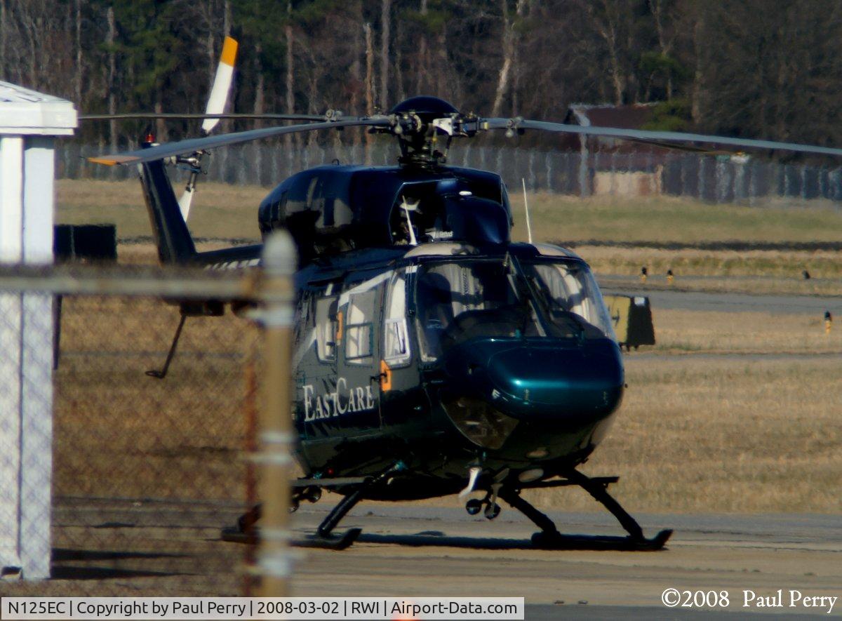 N125EC, 1986 Eurocopter-Kawasaki BK-117A-4 C/N 7065, Near the service hangar for University Health Systems
