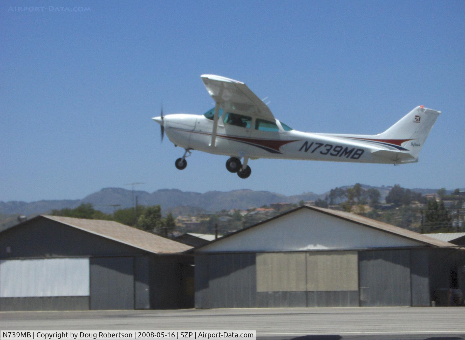N739MB, 1978 Cessna 172N C/N 17270641, 1978 Cessna 172N SKYHAWK,  Lycoming O-320-H2AD 160 Hp, Takeoff climb Rwy 22