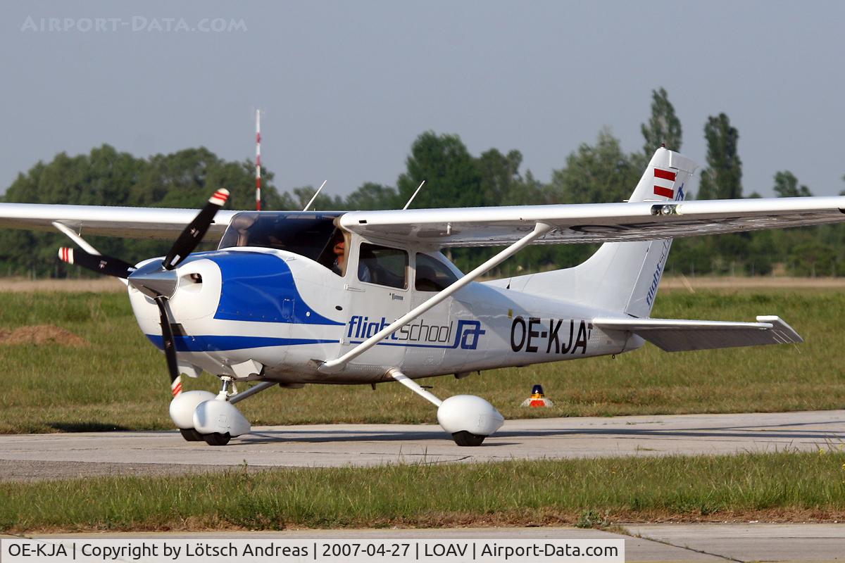 OE-KJA, Cessna 182T Skylane C/N 18281596, used by Jetalliance
