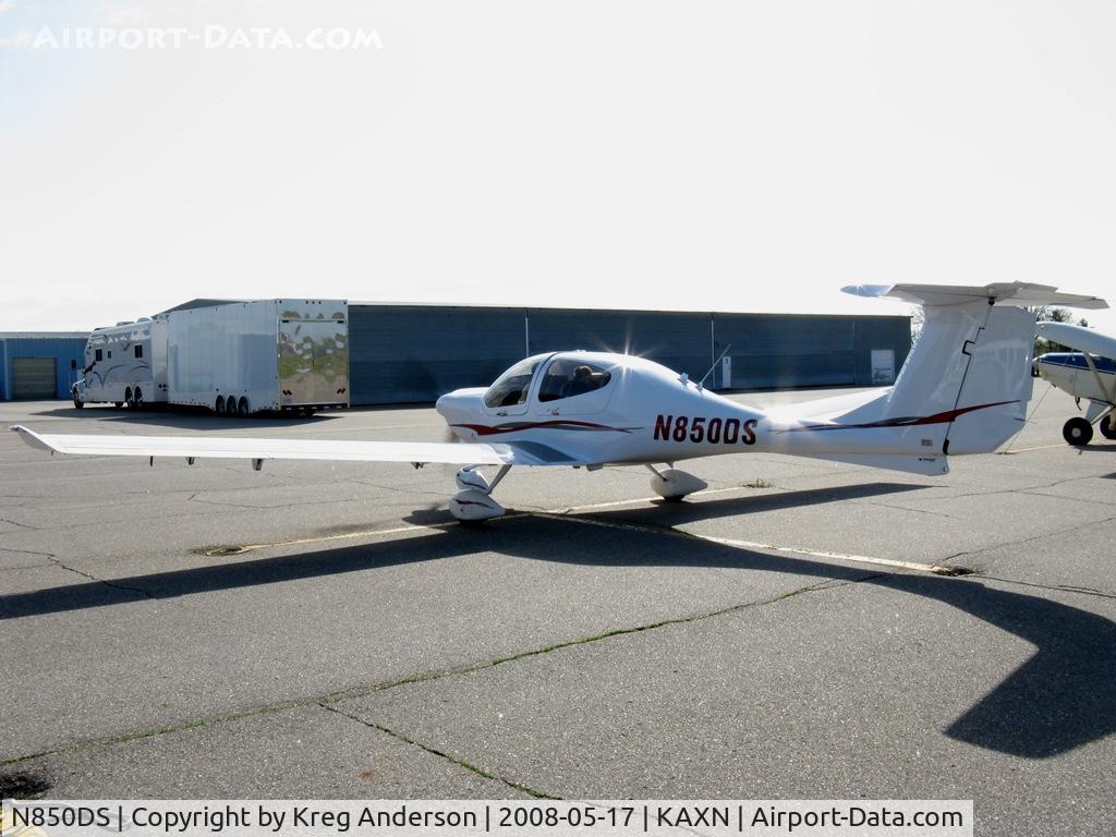 N850DS, 2007 Diamond DA-40 Diamond Star C/N 40.750, Beautiful aircraft! We really need one of these based here...