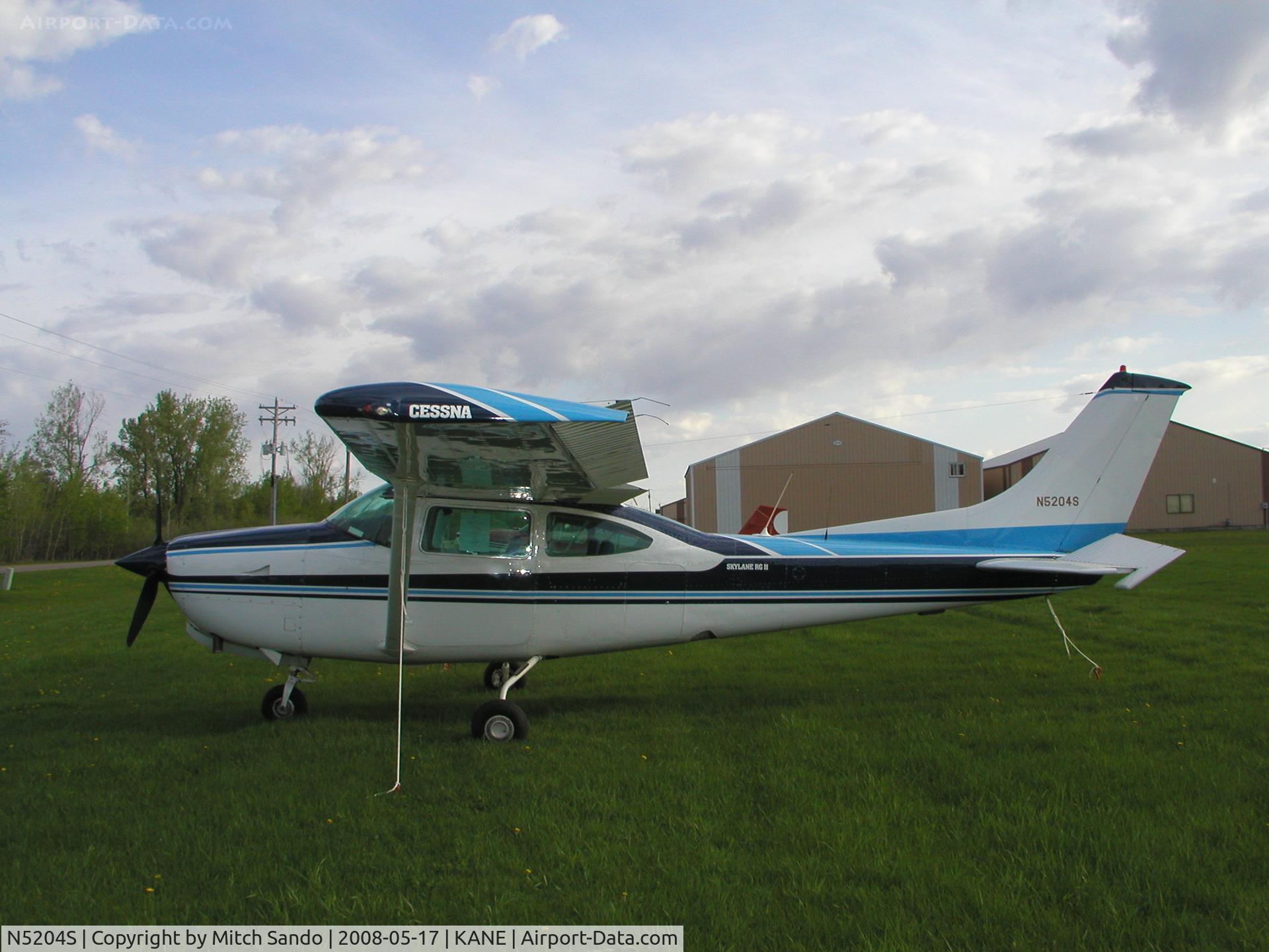 N5204S, 1980 Cessna TR182 Turbo Skylane RG C/N R18201518, Tied down at Anoka County.