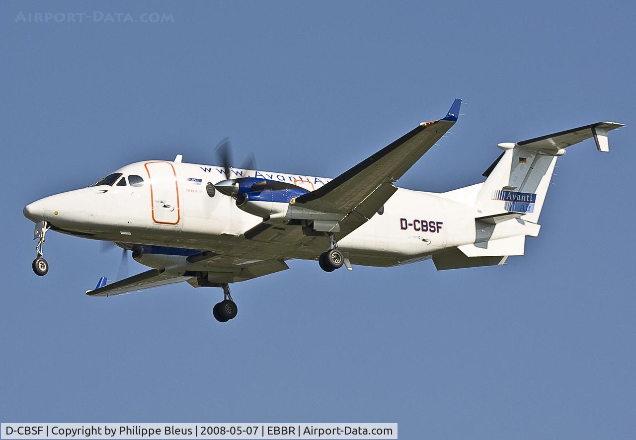D-CBSF, 1992 Beech 1900D C/N UE-8, Nice little freighter on short final rwy 02.