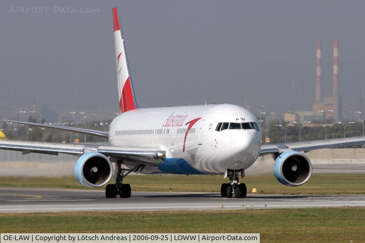 OE-LAW, 1992 Boeing 767-3Z9/ER C/N 26417, 