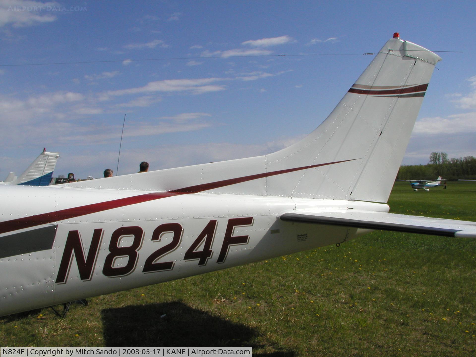 N824F, 1977 Cessna R182 Skylane RG C/N R18200022, Blaine Aviation Weekend '08.