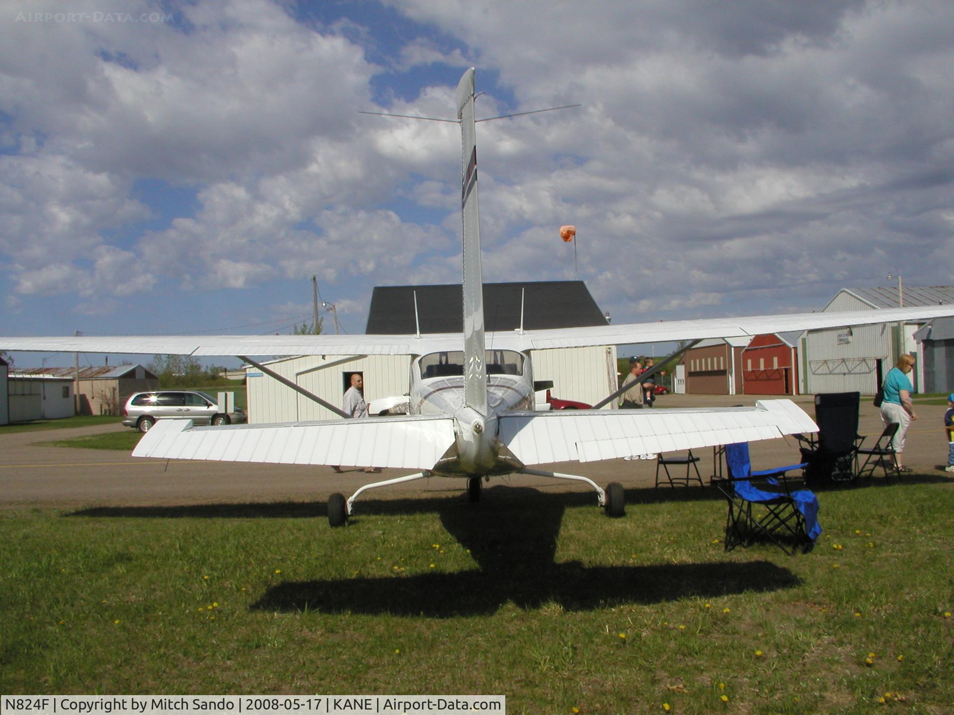 N824F, 1977 Cessna R182 Skylane RG C/N R18200022, Blaine Aviation Weekend '08.