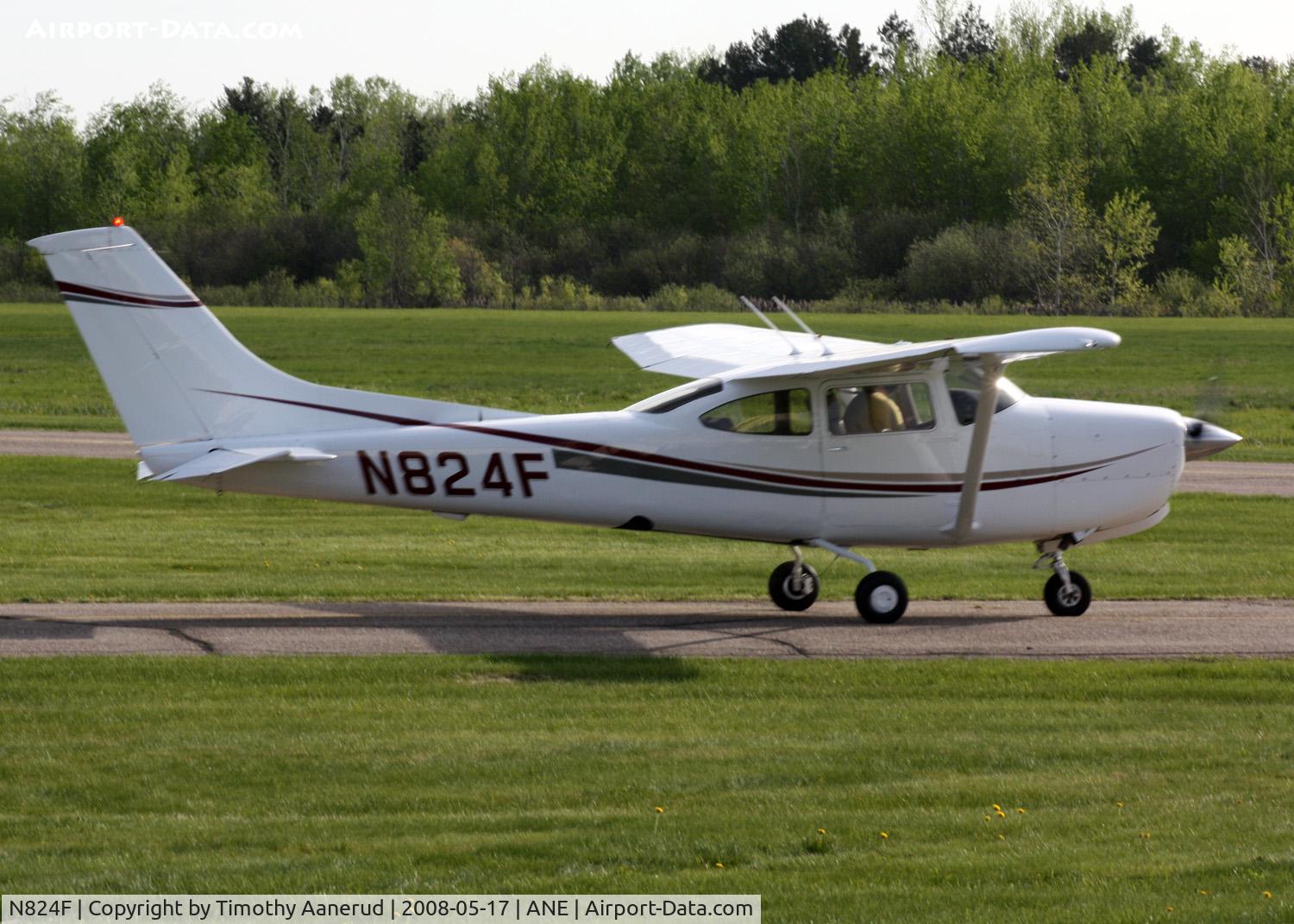 N824F, 1977 Cessna R182 Skylane RG C/N R18200022, Blaine Aviation Weekend 2008, Eight-Two-For-Flywell