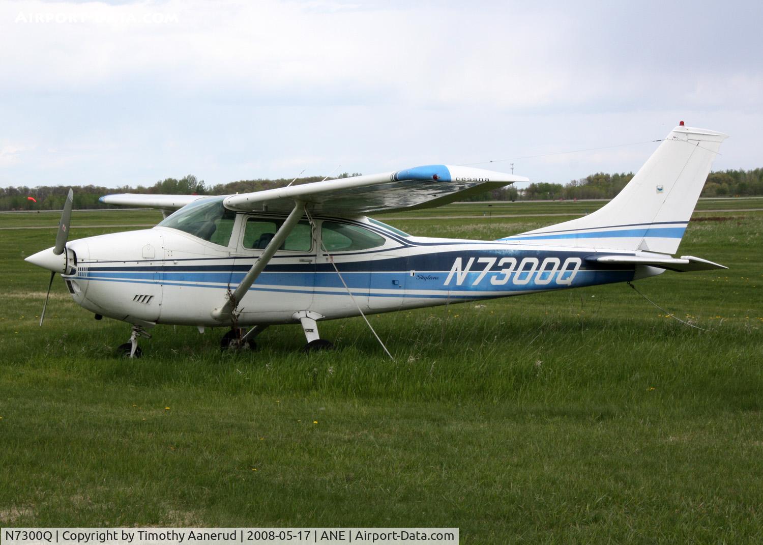 N7300Q, 1971 Cessna 182P Skylane C/N 18260940, Tied down for years at Anoka County, 1971 Cessna 182P Skylane, c/n 18260940