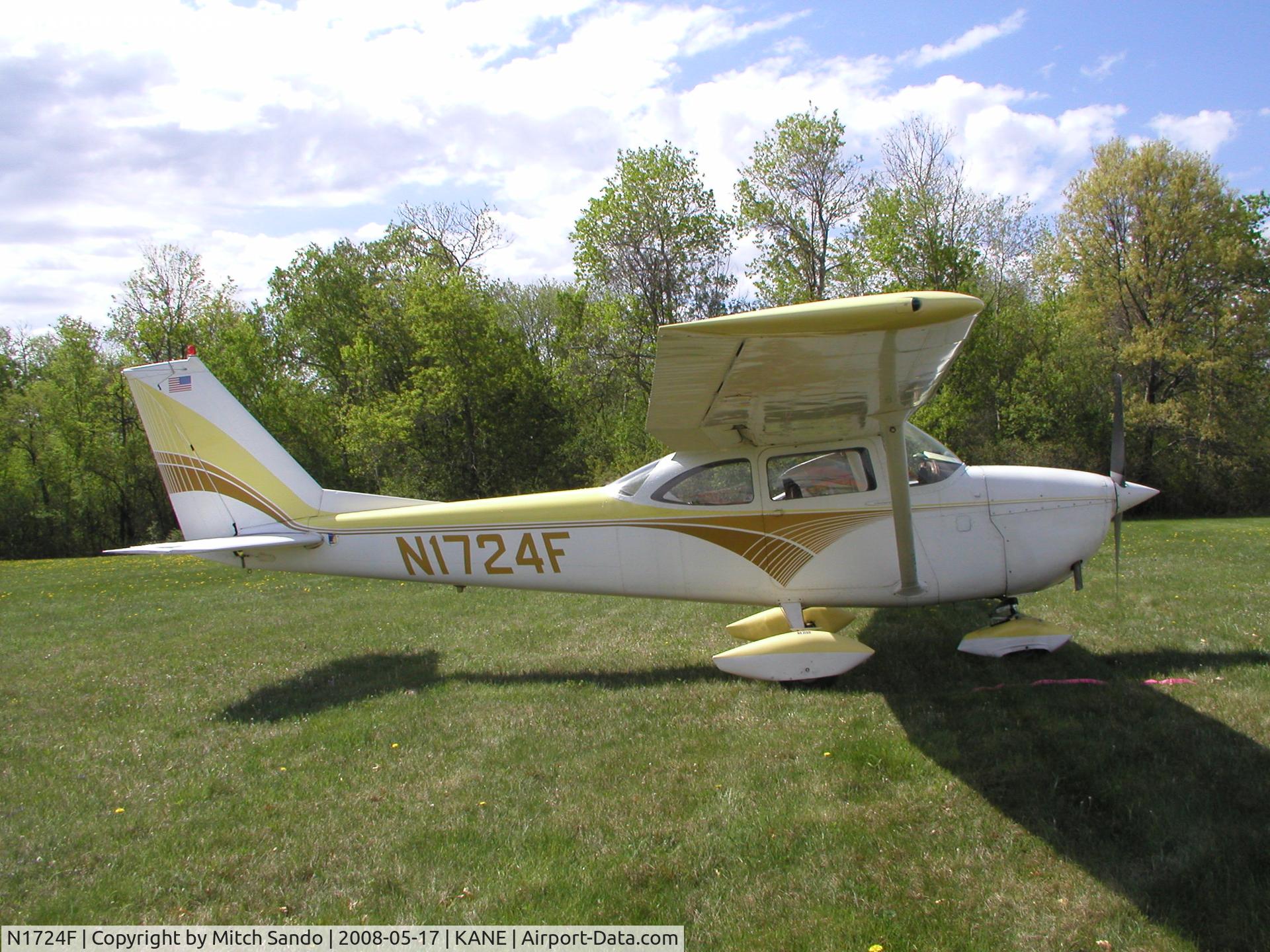 N1724F, 1966 Cessna 172H C/N 17255119, Blaine Aviation Weekend '08.