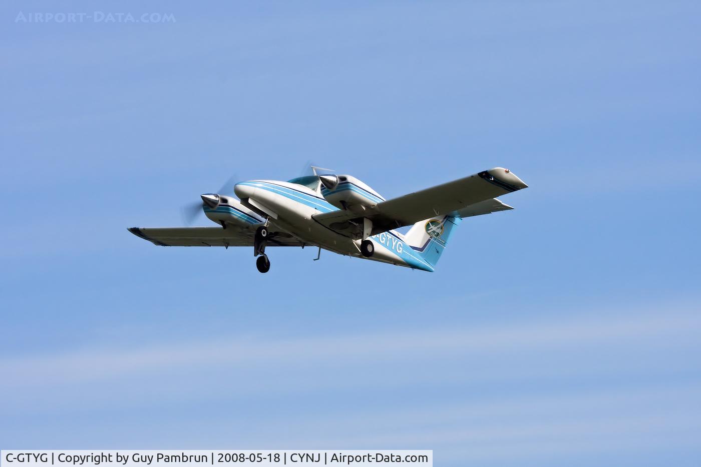 C-GTYG, 1980 Beech 76 Duchess C/N ME-334, Take Off
