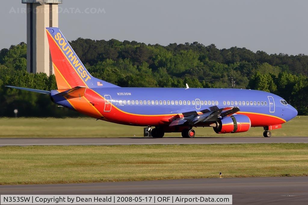 N353SW, 1990 Boeing 737-3H4 C/N 24889, Southwest Airlines N353SW (FLT SWA2780) from Orlando Int'l (KMCO) rolling out on RWY 23 after landing.