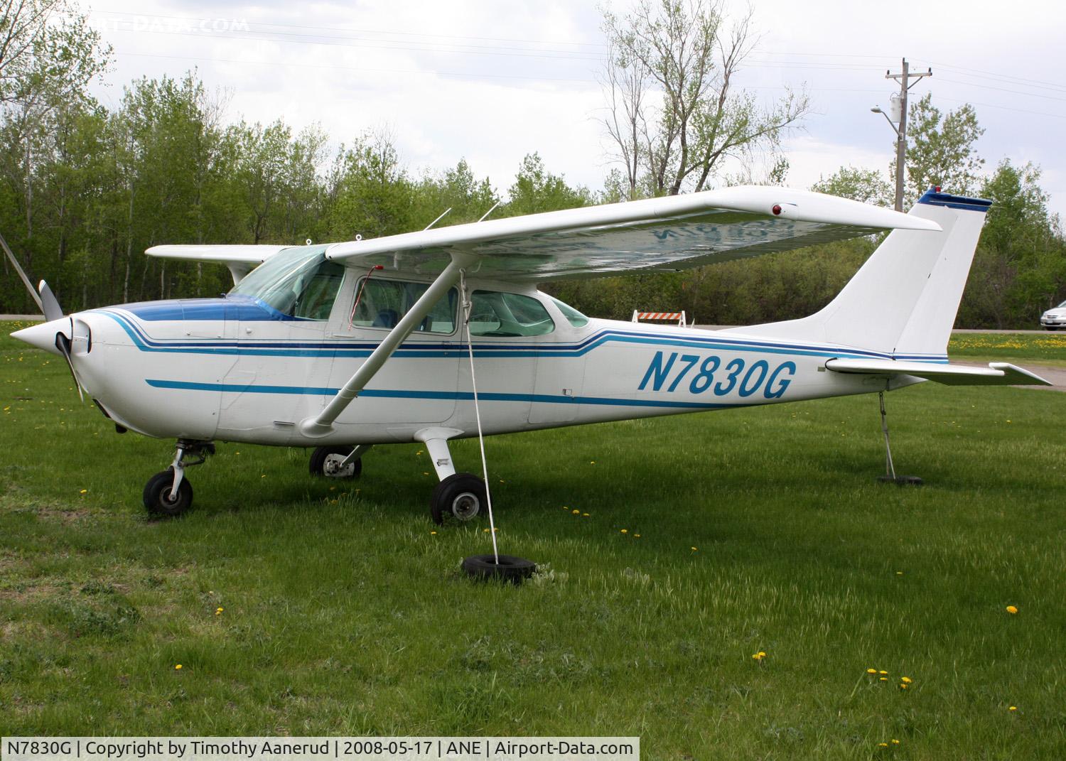 N7830G, 1970 Cessna 172L C/N 17259530, Tied down at Anoka County