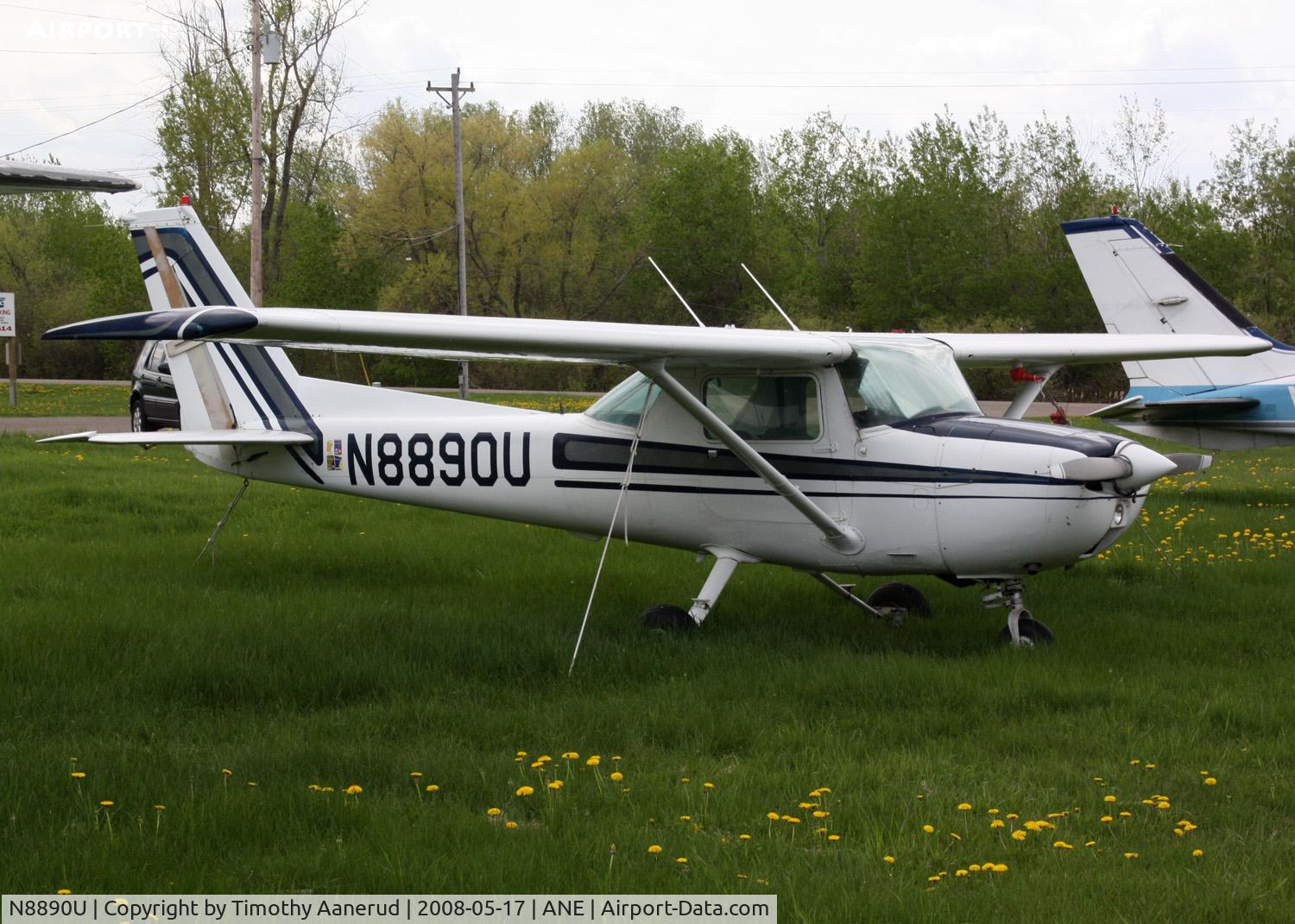 N8890U, 1976 Cessna 150M C/N 15078013, 1976 Cessna 150M, Tied down at Anoka County