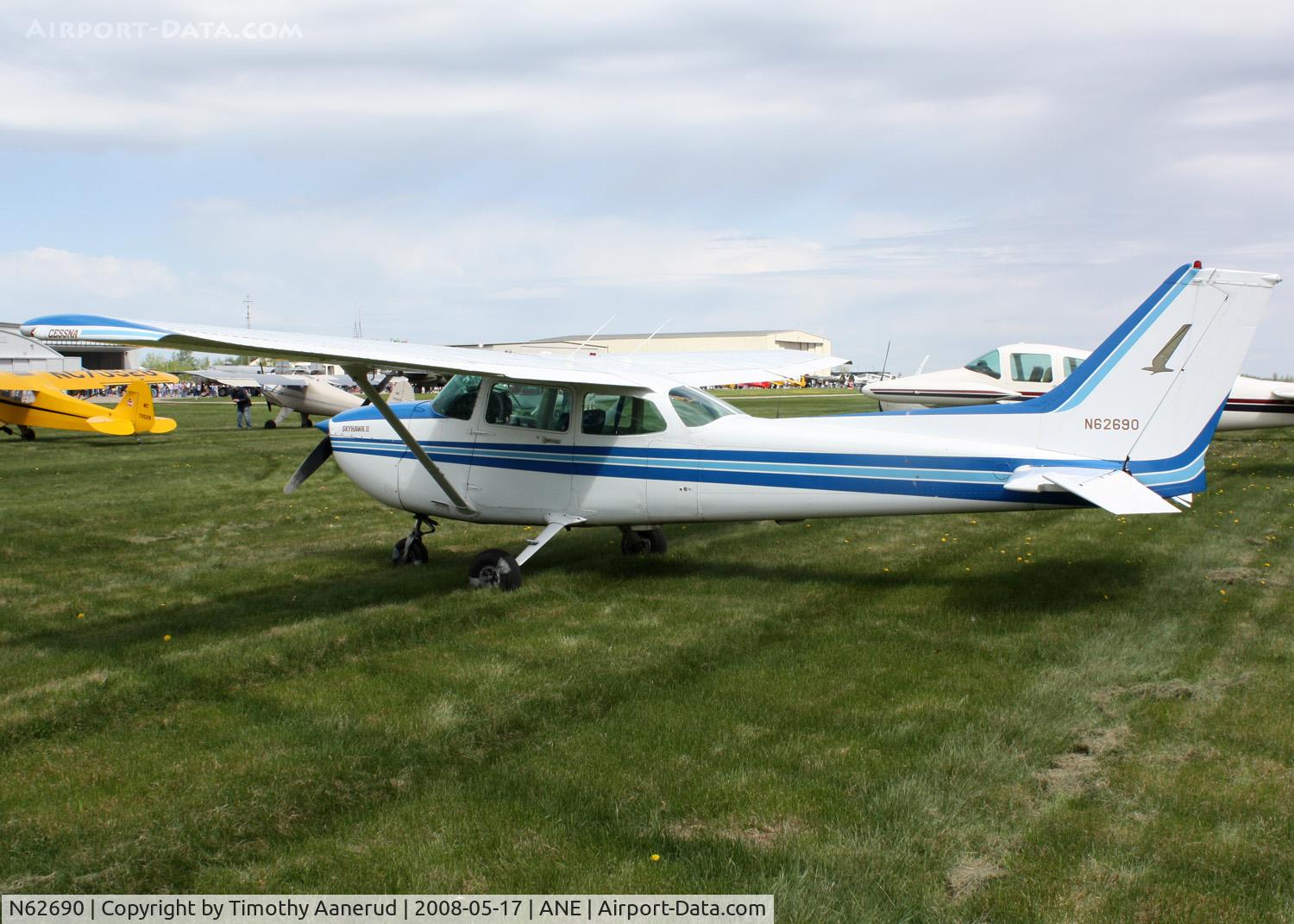 N62690, 1981 Cessna 172P C/N 17275326, Blaine Aviation Weekend 2008