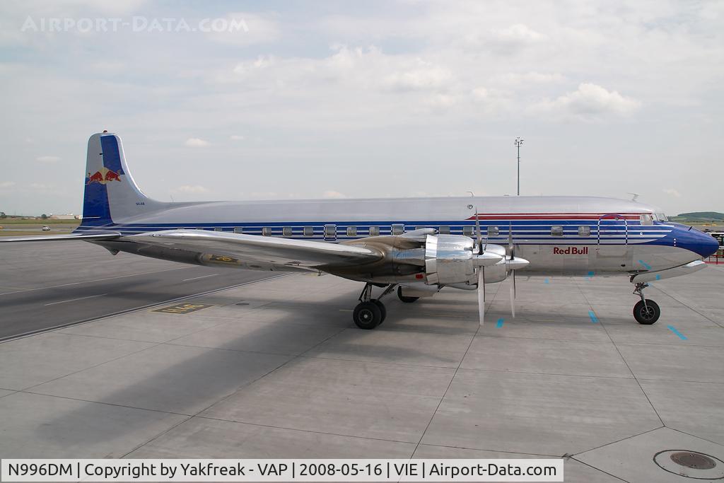 N996DM, 1958 Douglas DC-6B C/N 45563, Red Bull DC6
