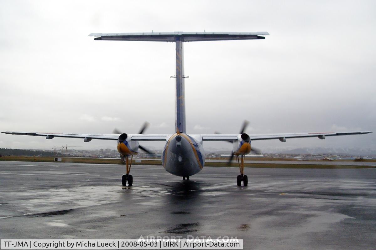 TF-JMA, De Havilland Canada DHC-8-106 Dash 8 C/N 335, Taxiing to the runway