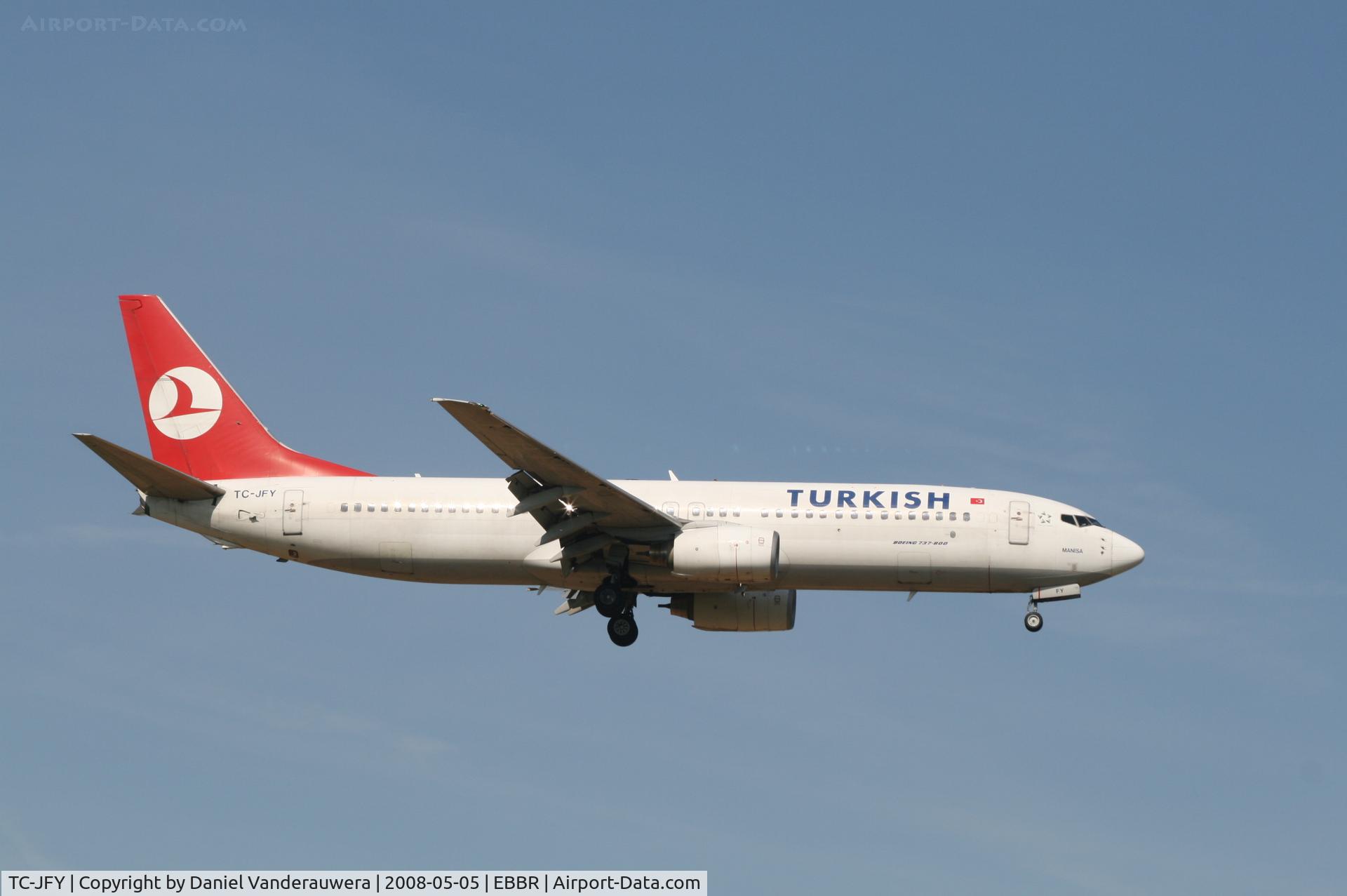 TC-JFY, 2000 Boeing 737-8F2 C/N 29783/497, arrival of flight TK1937 to rwy 02