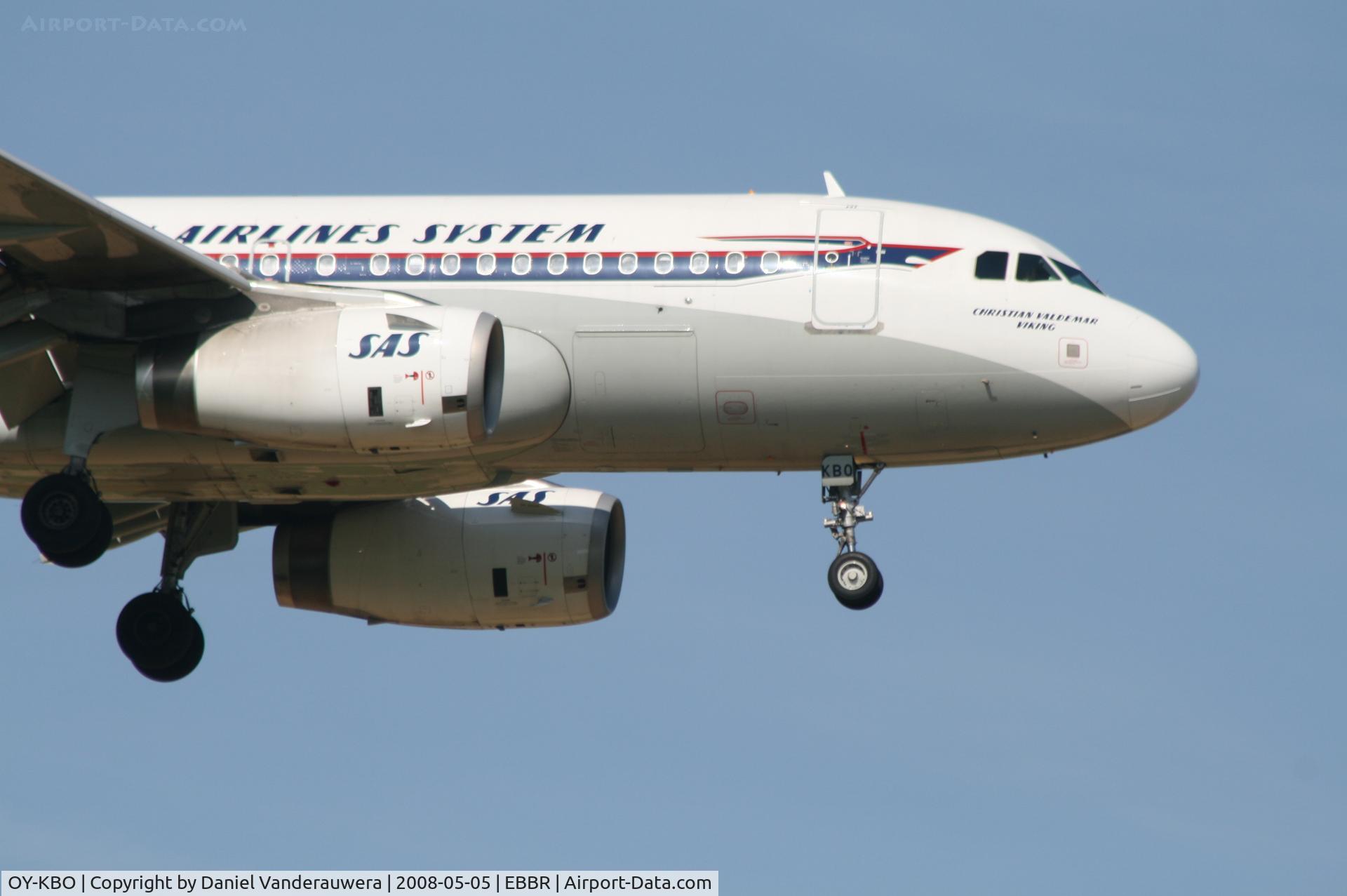 OY-KBO, 2006 Airbus A319-131 C/N 2850, flight SK593 is descending to rwy 02