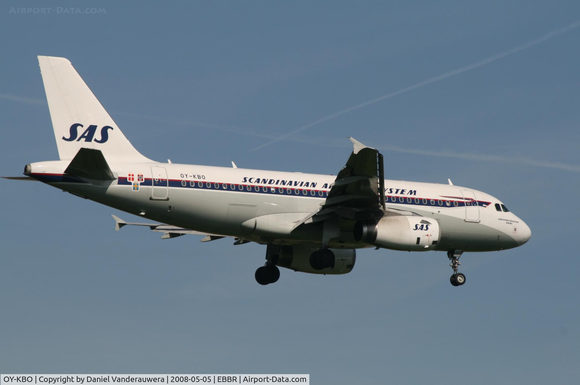 OY-KBO, 2006 Airbus A319-131 C/N 2850, flight SK593 is descending to rwy 02