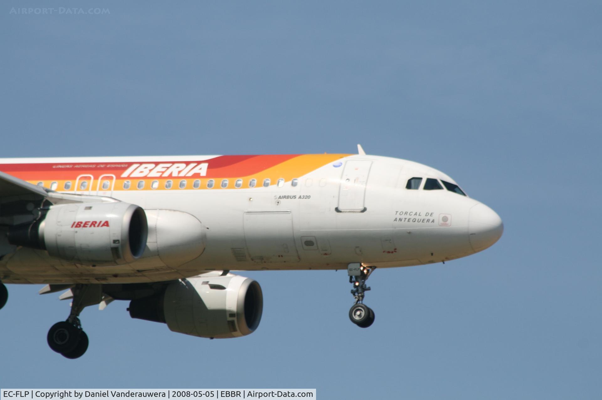 EC-FLP, 1991 Airbus A320-211 C/N 266, flight IB3206 is descending to rwy 02