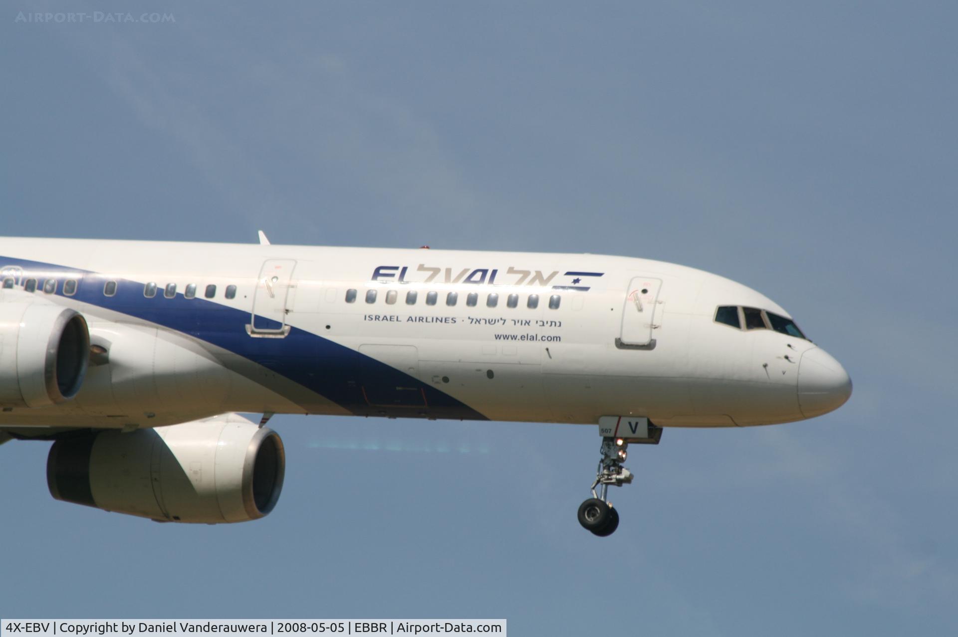 4X-EBV, 1993 Boeing 757-258 C/N 26054, descending to rwy 02