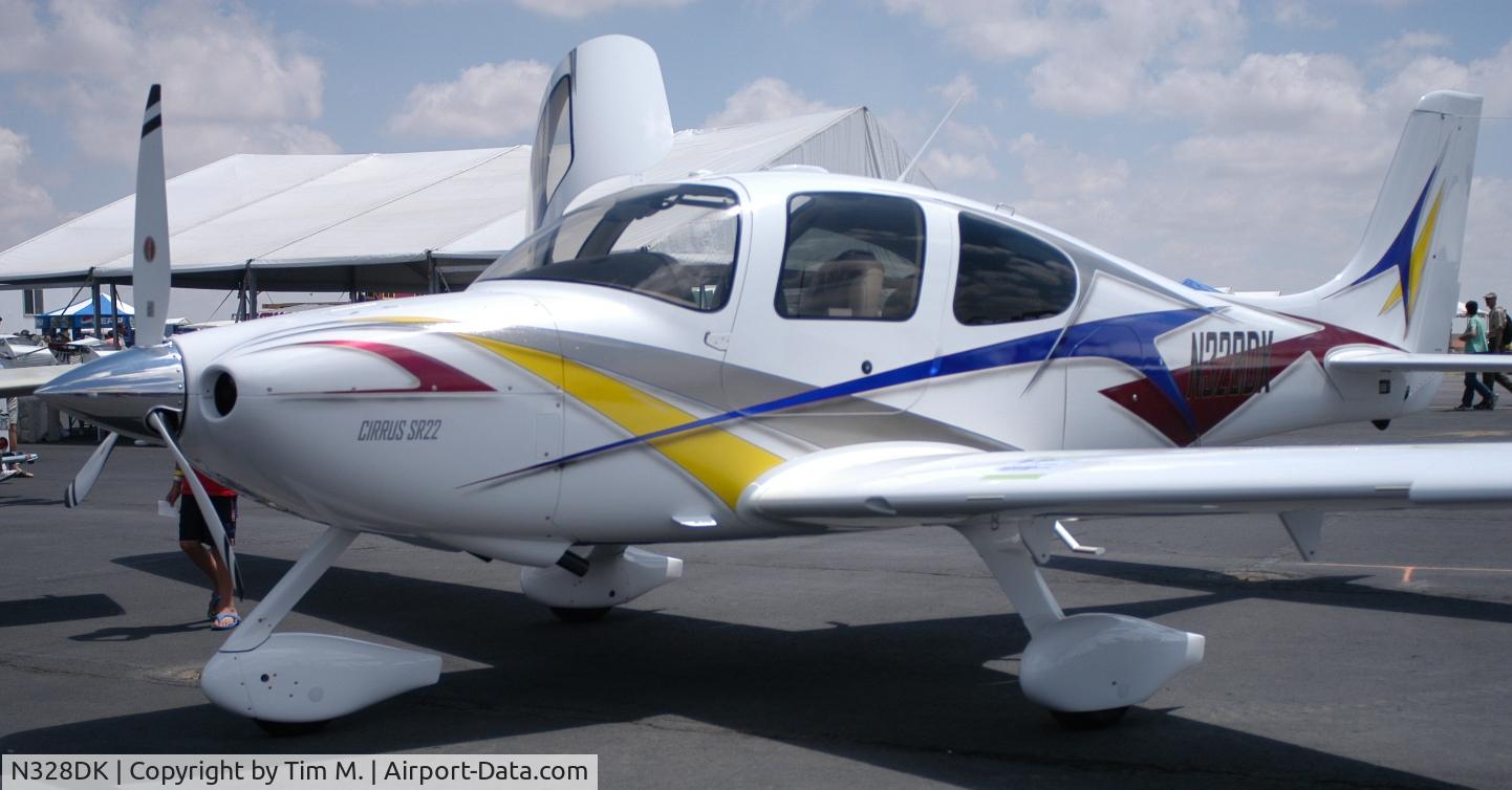 N328DK, 2006 Cirrus SR22 C/N 1749, Cirrus N328DK on ramp