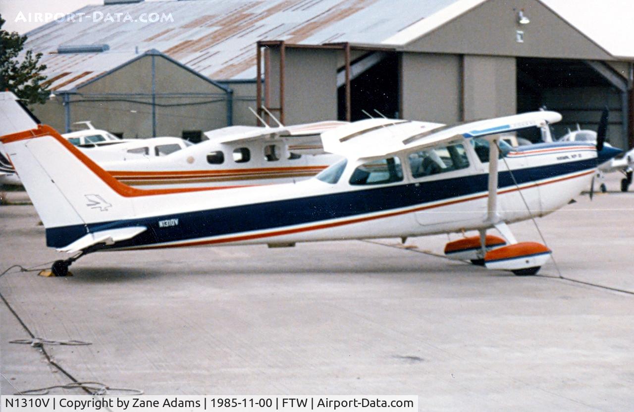 N1310V, 1976 Cessna R172K Hawk XP C/N R1722160, At Meacham Field